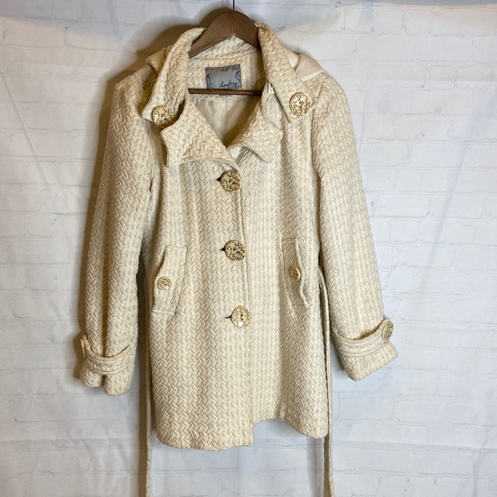 Daytrip Ivory Detachable Hood Tie Waist Buttoned Coat - Picture 2 of 13